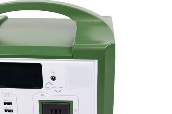 CE Approved Wireless Charging Uninterrupted Portable Solar Power Bank With Green Plastic Case For UPS Backup System
